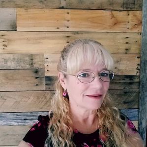 Meet your Posher, Lynn